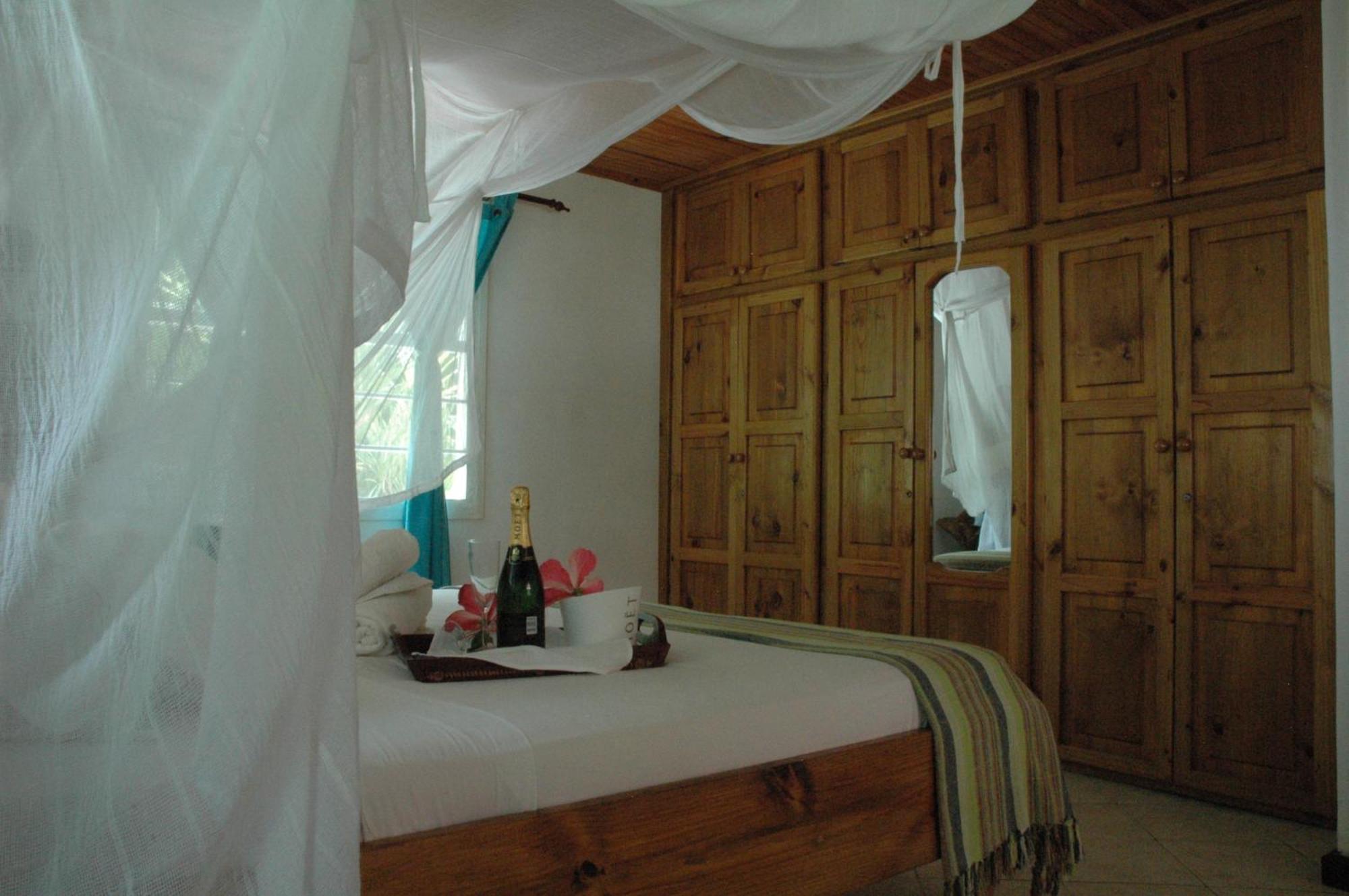 Kokogrove Chalets Anse Royale Zimmer foto